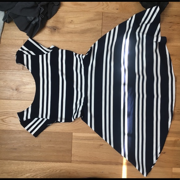 Too small - Picture 1 of 1